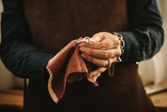 HOW TO CLEAN YOUR JEWELRY