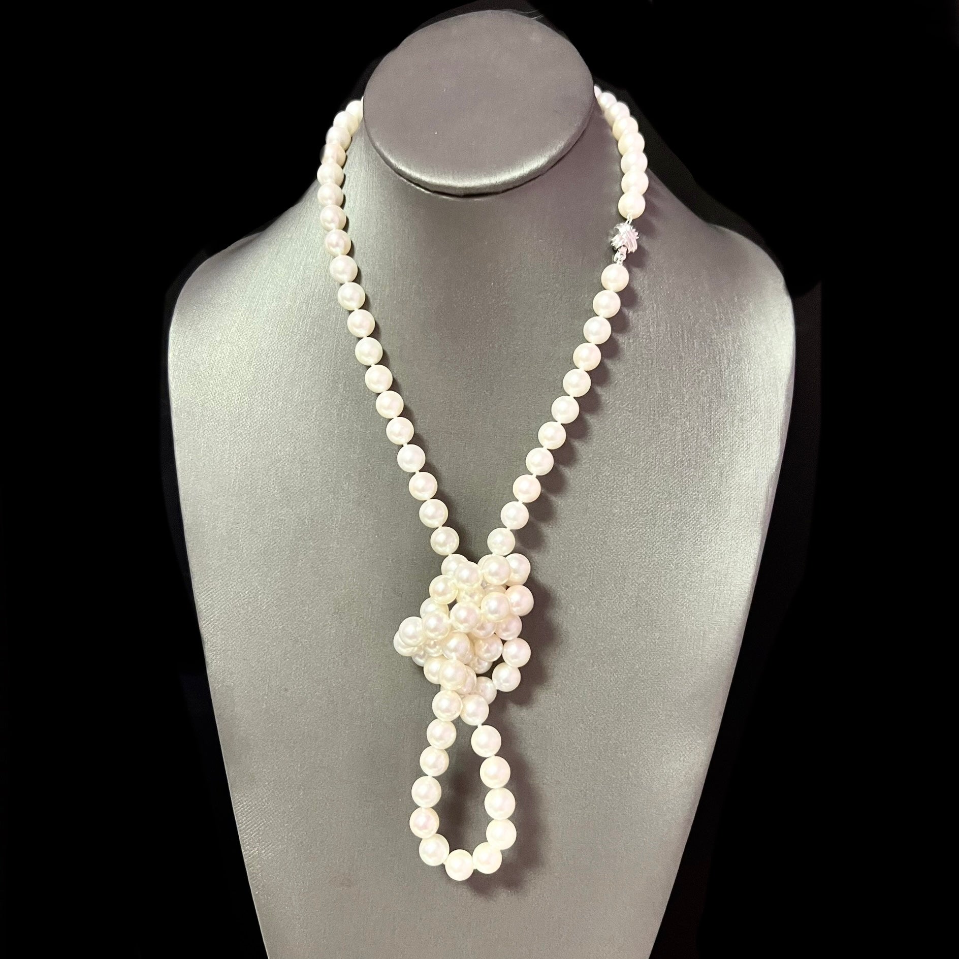 Tiffany & Co. Opera Length Strand Pinkish Purple Pearl Necklace – Diamond  Banque