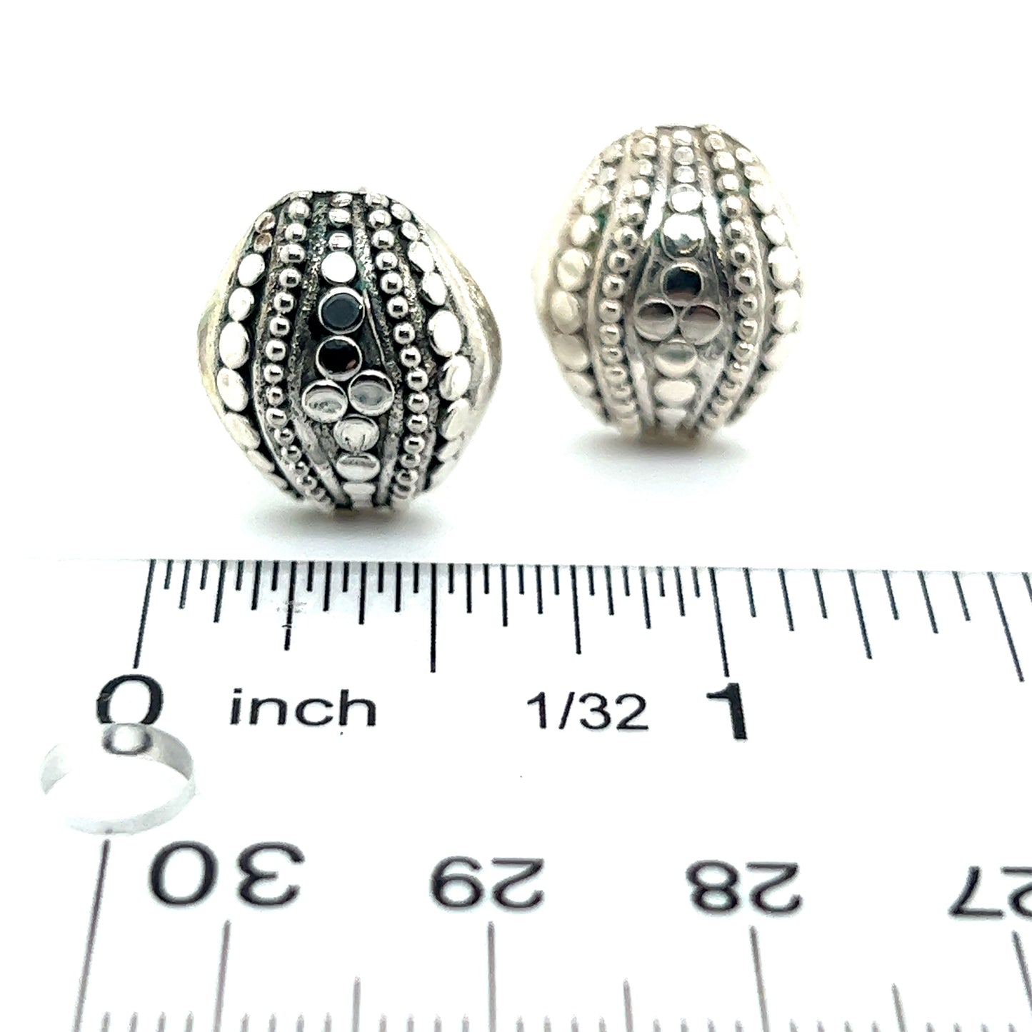John Hardy Estate Jaisalmer Domed Dot Omega Back Earrings Silver JH62