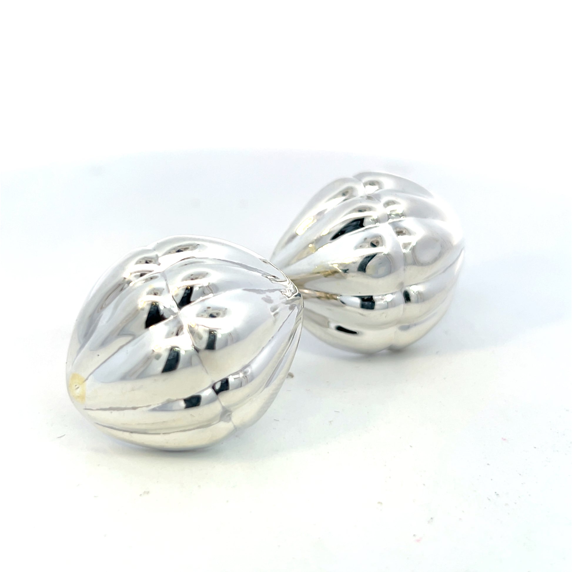 Tiffany & Co Estate XL Puffed Clip-on Earrings Sterling Silver TIF737