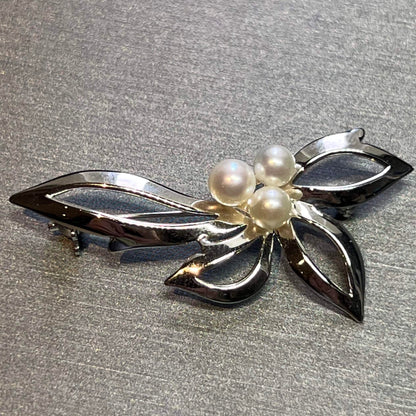 Mikimoto Estate Akoya Pearl Brooch Silver 5 mm M357 - Certified Fine Jewelry