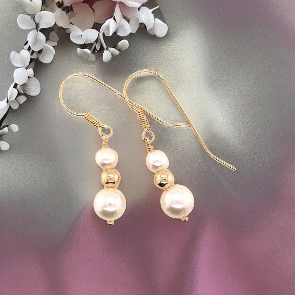 Akoya Pearl Earrings 14 KT Gold 8.10-5.50 mm Certified $799 013386