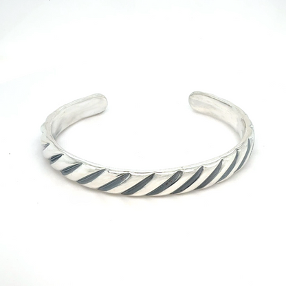 David Yurman Chevron Cuff Bracelet Size M Sterling Silver Estate DY570