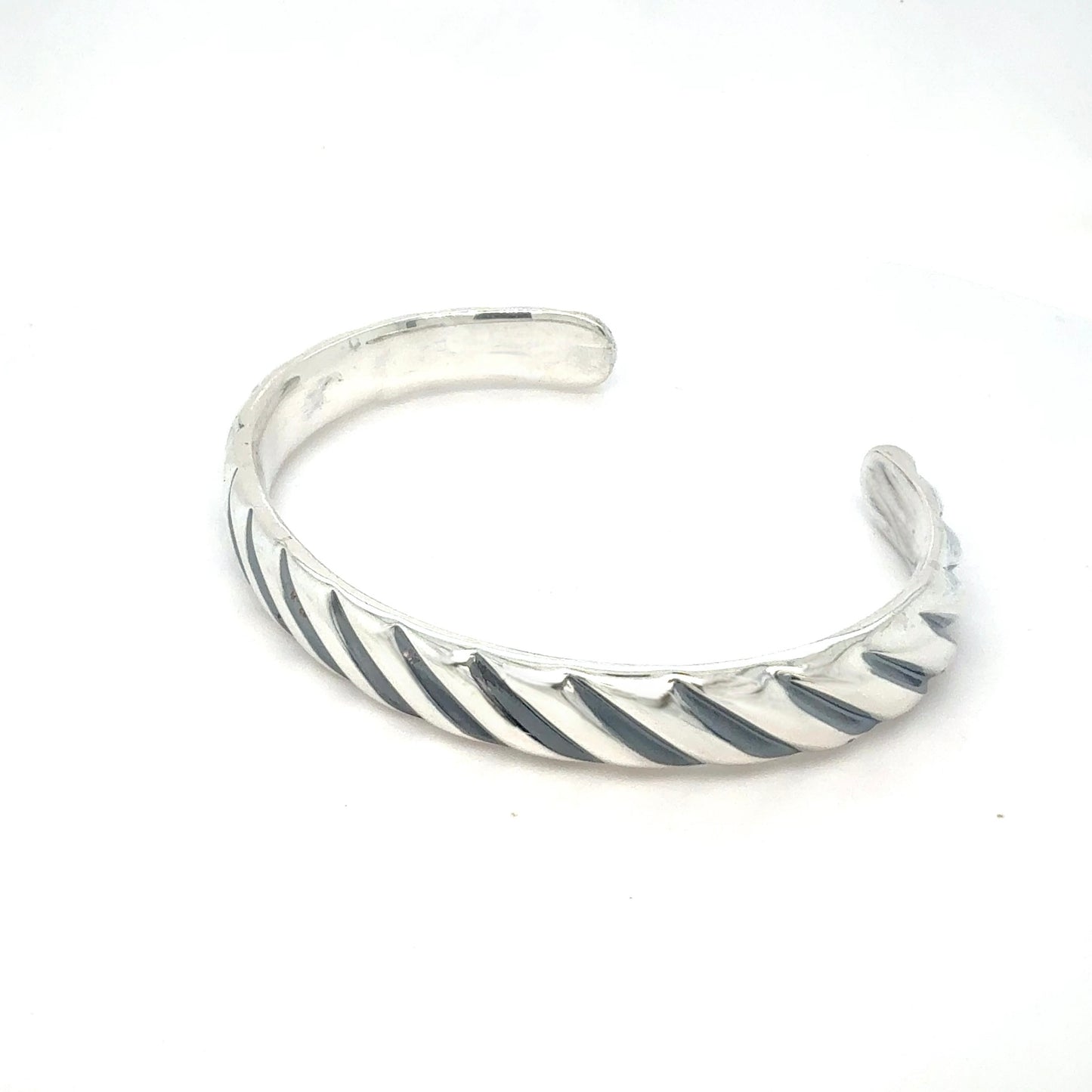 David Yurman Chevron Cuff Bracelet Size M Sterling Silver Estate DY570