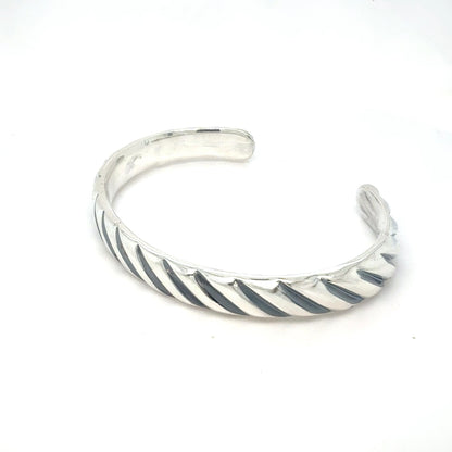 David Yurman Chevron Cuff Bracelet Size M Sterling Silver Estate DY570
