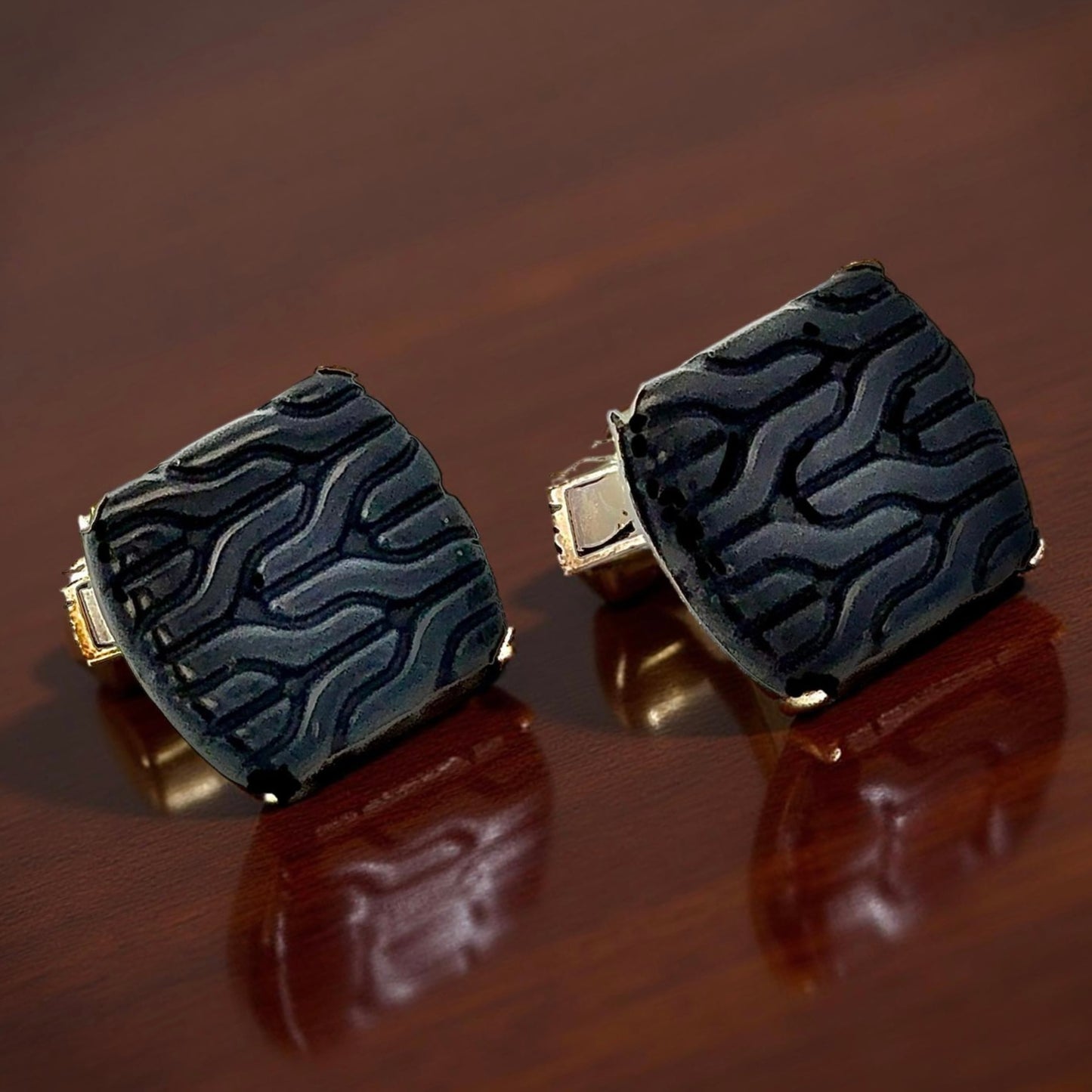 John Hardy Carved Onyx Cufflinks Sterling Silver Estate JH110